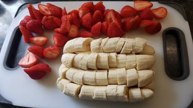 Image of prepared bananas and strawberries for our ice cream without ice cream maker